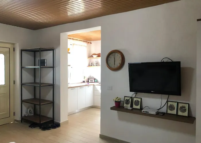 בית הארחה Olive House. 3*